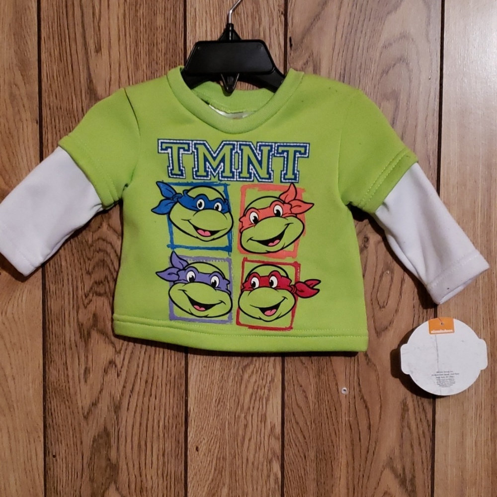 NWT children's TMNT sweatshirt